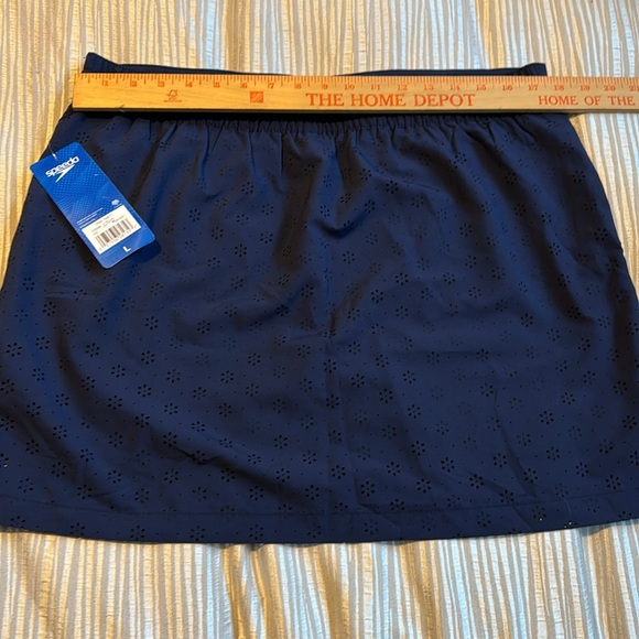 NWT- Speedo Peacoat Blue Woven Skort; Large - Picture 5 of 6
